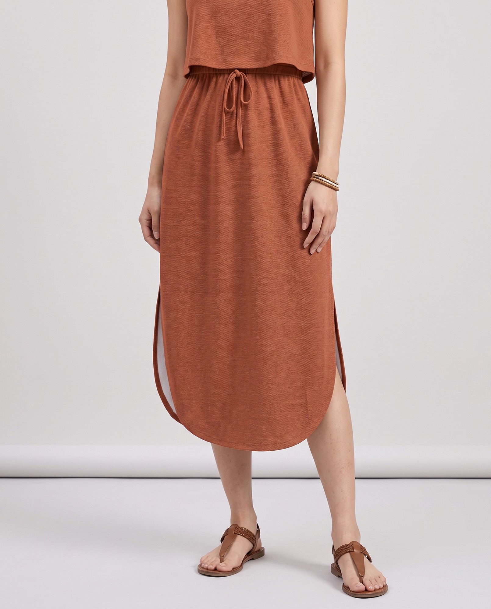 Earthy Slub Linen Texture Resort Wear — view 3