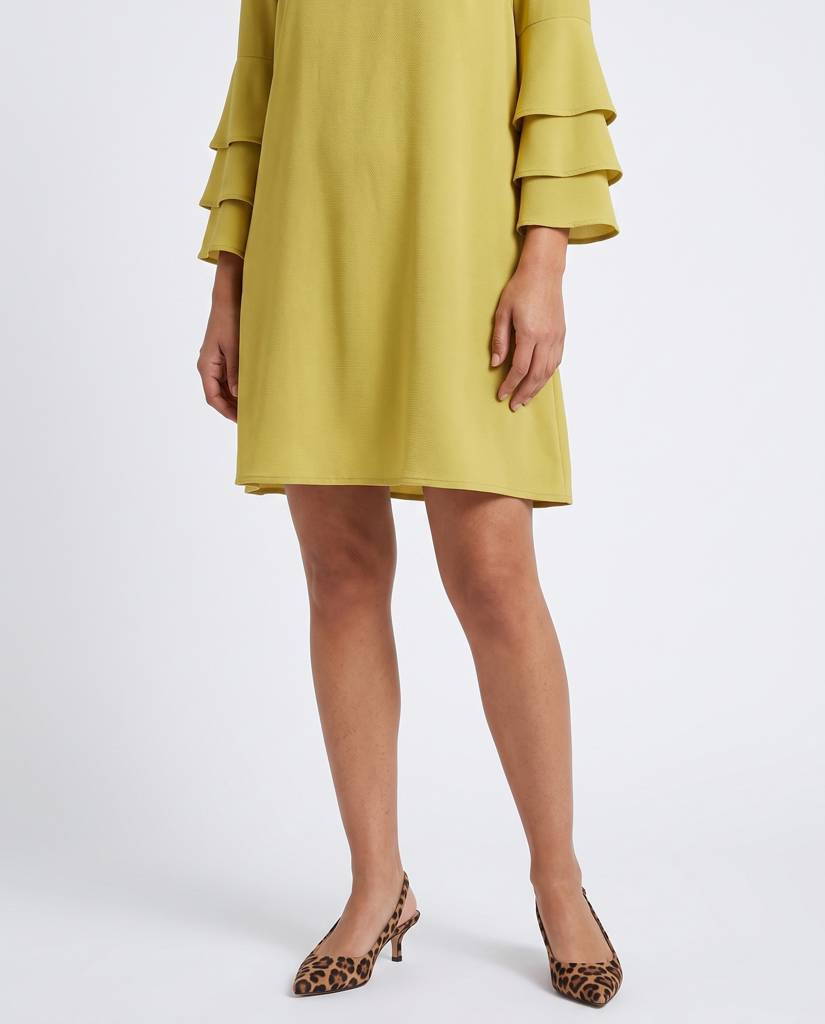 Solid Soft Yellow Quiet Luxury — view 3